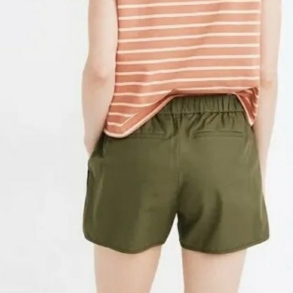 Madewell Pull-On Shorts in Desert Olive Size M - Picture 3 of 12